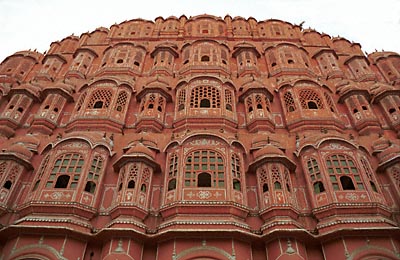 Hawa Mahal, Palace of the Winds. Click here to visit Jaipur!