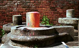 Pashupatinath, lingams in the Goraknath Temple Complex.
