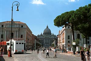 Uitzicht op het Vaticaan vanaf de Tiber  - klik om te vergroten