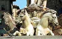 Detail fontein Neptunus op Piazza della Signoria in Florence - klik om te vergroten